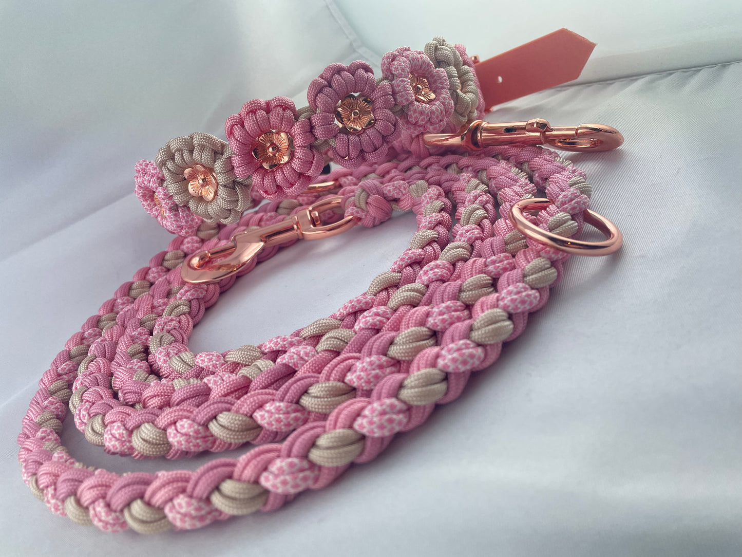 Blümchenhalsband in Rosa